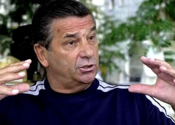 Fed Govt redeems house pledge to Ex-Eagles coach, Westerhof