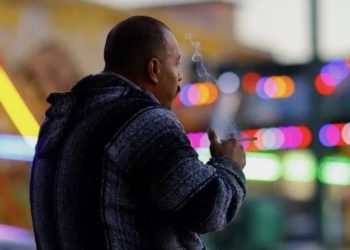 Mexico tightens ban on smoking in public places