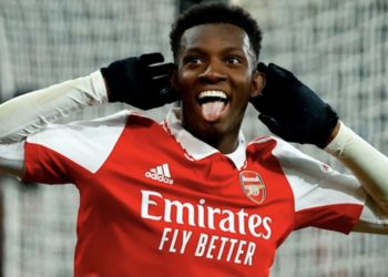 Arsenal sink Man Utd, Haaland hat-trick tames Wolves