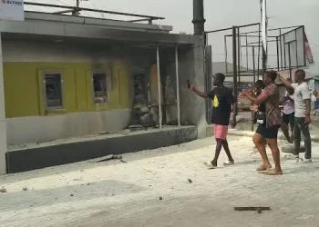 Violent protests in Edo, Delta, Oyo over naira scarcity