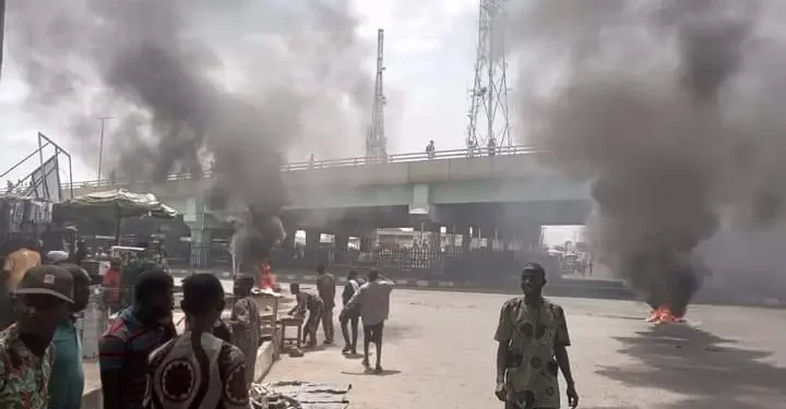 Violent protests in Edo, Delta, Oyo over naira scarcity