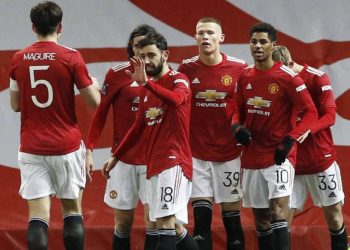 Man Utd fight back to beat West Ham in FA Cup