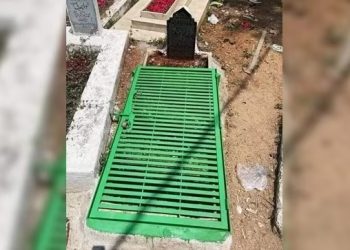 Parents put padlocks on daughters’ graves to avoid rape in Pakistan