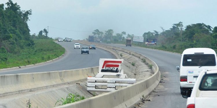 Gunmen abduct Ogun traffic official on Lagos-Ibadan Expressway