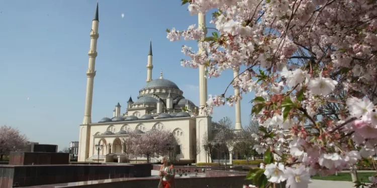 Russia set to launch Islamic banking