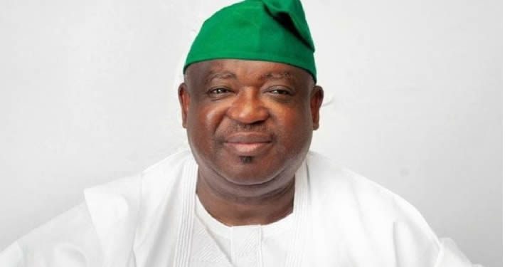 Plateau governor swears in new commissioners Friday