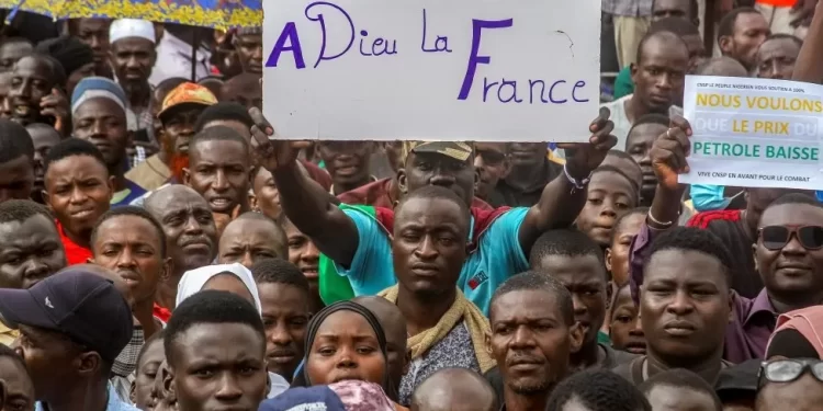 France to withdraw troops, ambassador from Niger Republic