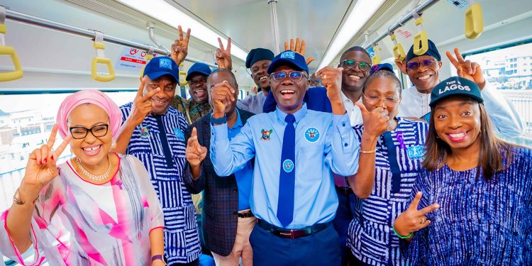 Hundreds ride Lagos Blue Line as commercial operations begin