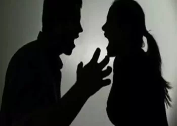 Woman bathes husband with hot oil over disagreement