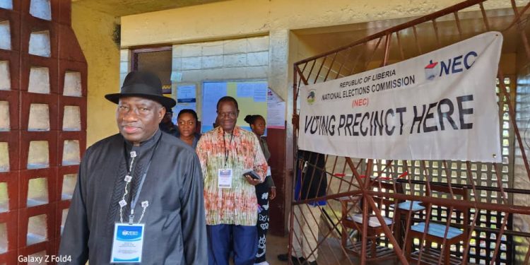 Jonathan, West African Elders call for calm, patience in Liberia after elections