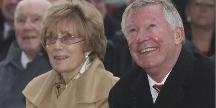 Sir Alex Ferguson’s wife dies at 84