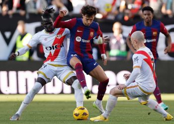 Barcelona slip up in late draw at Rayo Vallecano