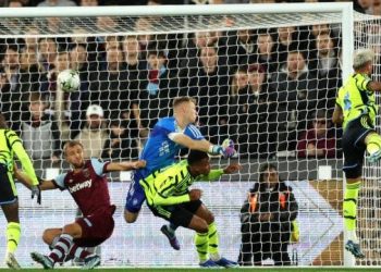 West Ham knock Arsenal out of Carabao Cup