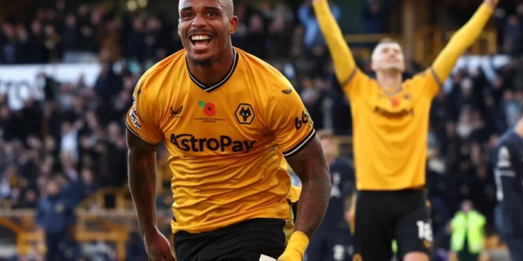Wolves maul Spurs in Premier League late show