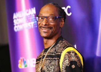 American rapper, Snoop Dogg, quits smoking