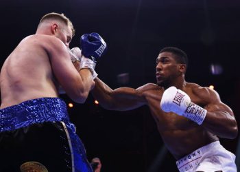 Joshua gets third straight win with Wallin knockout