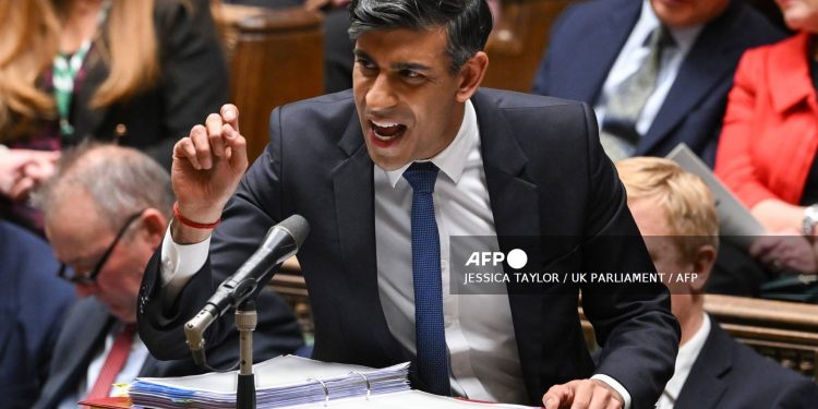 UK govt issues transgender guidance to schools