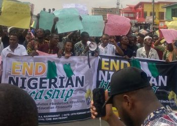 BREAKING: Oyo youths protest high cost of living