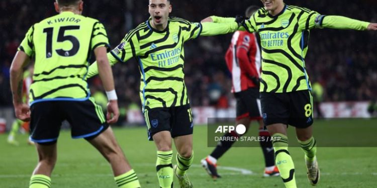 Arsenal beat Sheff Utd 6-0 to set record-scoring streak
