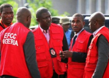 EFCC operatives disperse pro-Yahaya Bello protesters in Abuja