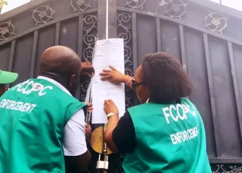 Fed Govt seals Abuja Chinese supermarket over discrimination against Nigerians