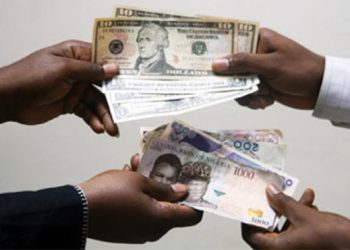 Naira nears 1,000/$ at parallel market