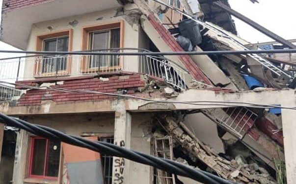 Two-storey building collapses during downpour in Lagos