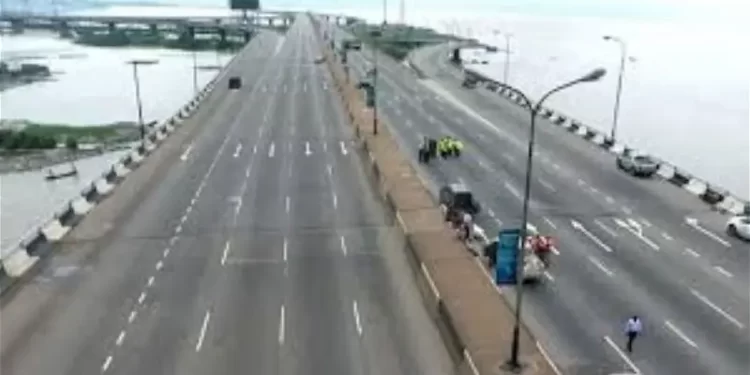 Police begin 24-hour bike patrol on Third Mainland Bridge