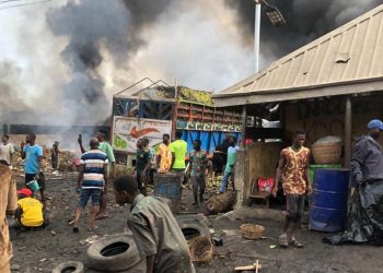 Hoodlums clash, set Lagos market on fire