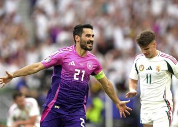 Germany beat Hungary 2-0 to reach Euro last 16