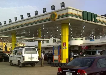 Fuel stations to operate longer hours to aid petrol supply