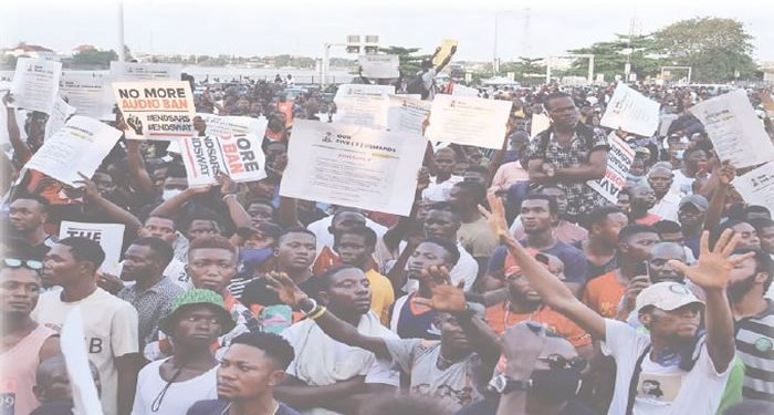Thugs threaten residents not to protest in Lagos