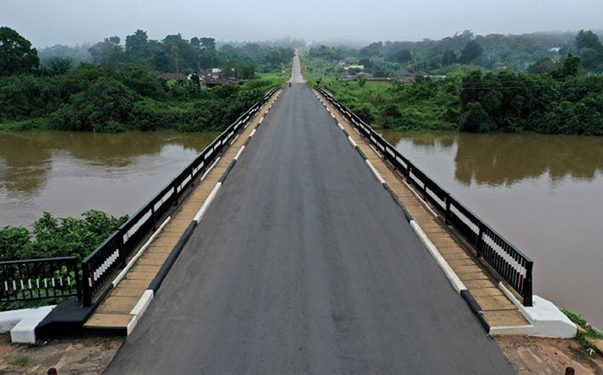 Six drown as Port Harcourt-bound bus plunges into Edo river