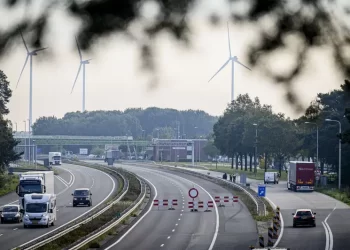 Germany expands border controls to curb migrant arrivals
