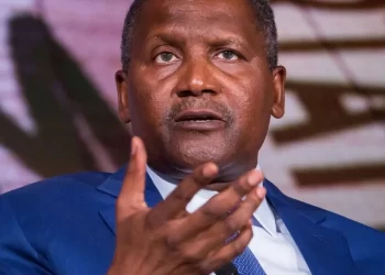 Dangote tells FG to stop fuel subsidy