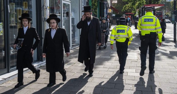 London introduces direct bus service to protect Jewish communities