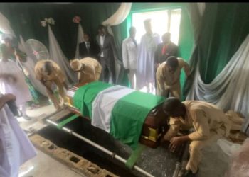 Family buries late Nigerian flag designer after failed FG promises