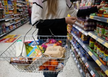 UK inflation climbs further as families struggle with living costs