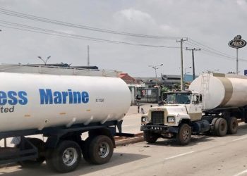 FG bans 60,000-litre petrol tankers as accidents claim 3,500 lives