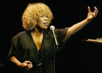 Grammy winner Roberta Flack dies at 88