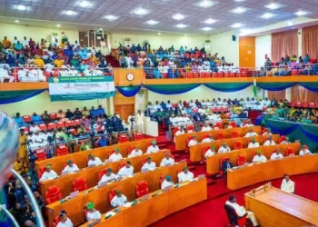 Lagos Assembly lawmakers deny plan to dump APC