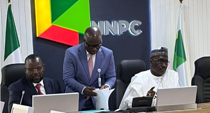 NNPCL, Dangote refinery begin talks on Naira-for-crude contract