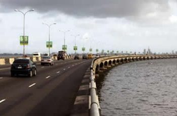 Woman jumps into Lagos lagoon, police recover body