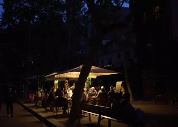 Power gradually returns to Spain, Portugal as cause of blackout remains unknown