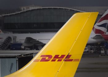 DHL to stop global shipments worth over $800 to US consumers