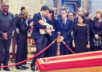 Peter Obi joins global dignitaries at Pope Francis’ lying in state in The Vatican