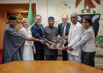 Boston Museum returns looted artefacts to Oba of Benin