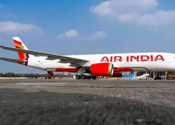 Bomb threat forces India flight to make emergency landing