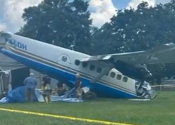 Plane carrying 20 people crashes in US