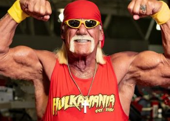 Hulk Hogan dies at 71
